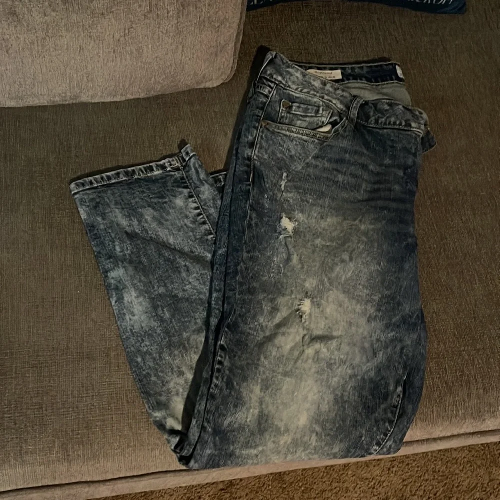 Jeans - Picture 3 of 3